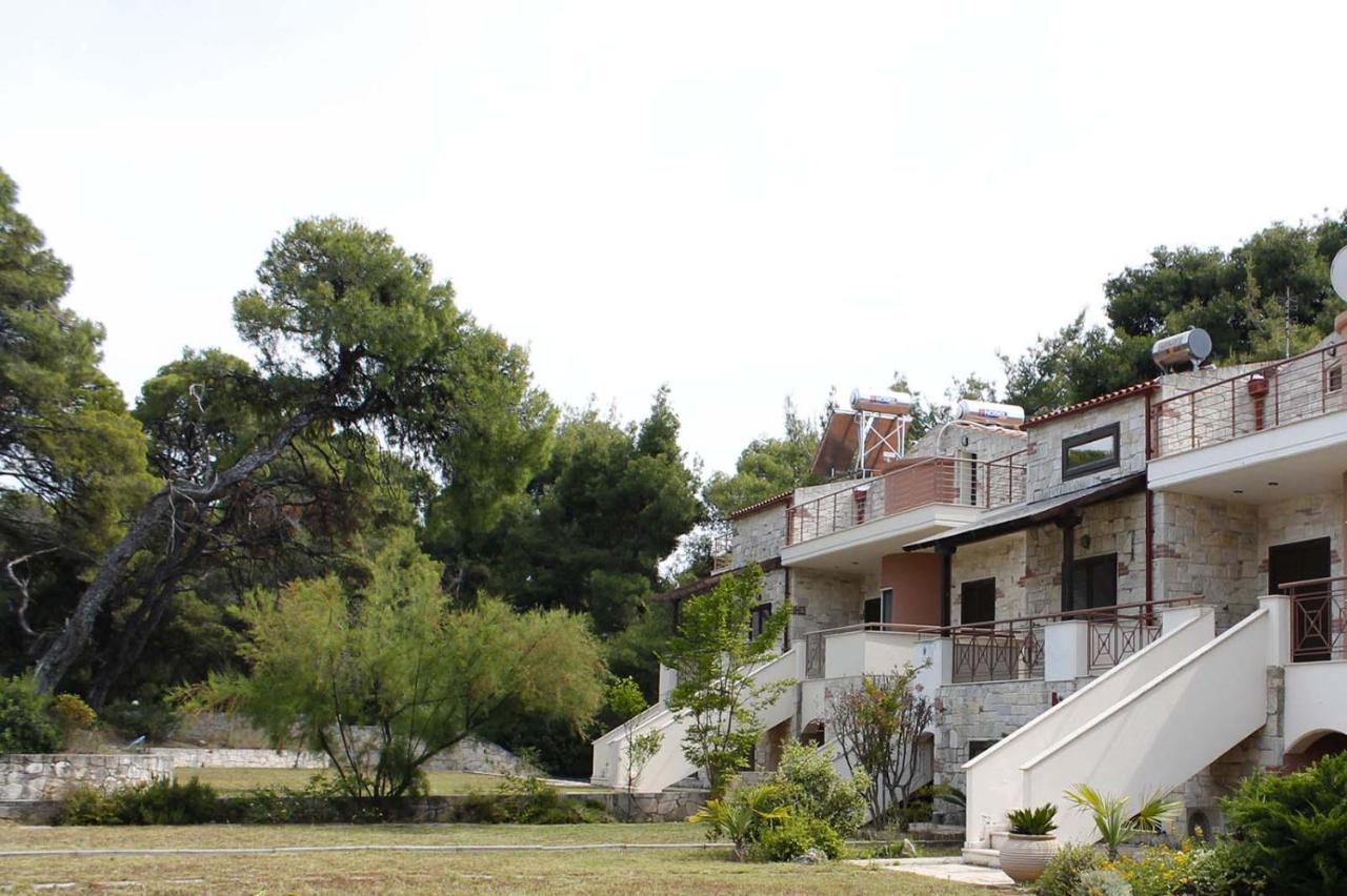 4 Bedroom Villa With Pool And Garden Неа-Фокеа Екстер'єр фото